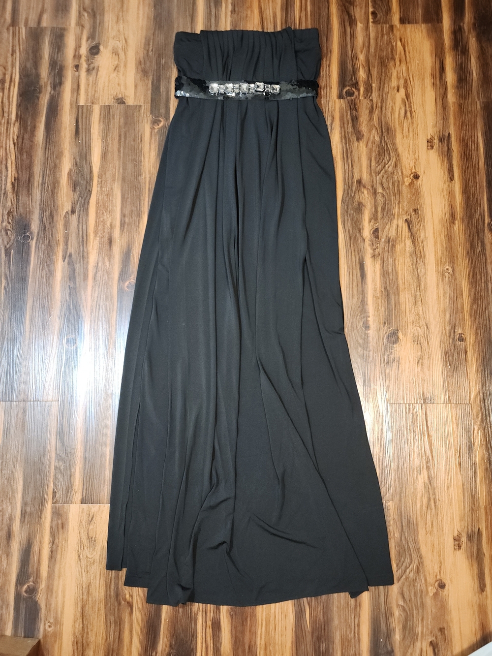 Vera Wang Lavendar Label Strapless Gown With Sequin Belt